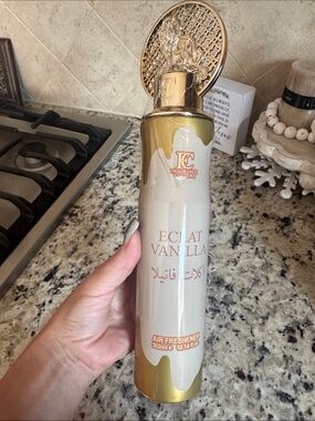 Eclat Vanilla Air Freshener - Gold & Cream